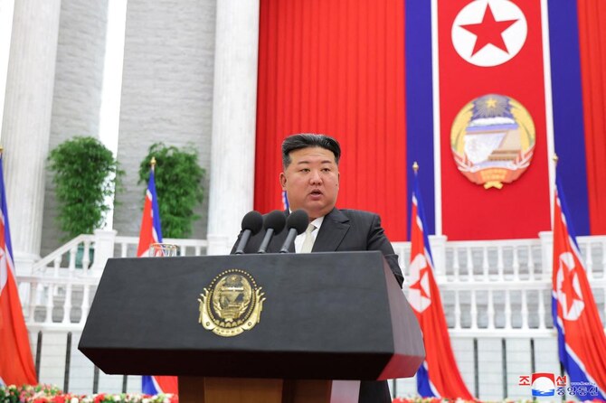 北朝鮮建国76周年で演説する金正恩。(KCNA/KNS via AFP)