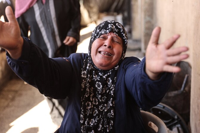 イスラエルとハマス武装勢力との戦闘が続く中、2024年9月26日、ガザ地区北部のジャバリア難民キャンプ近くのファルージャで、避難民のパレス