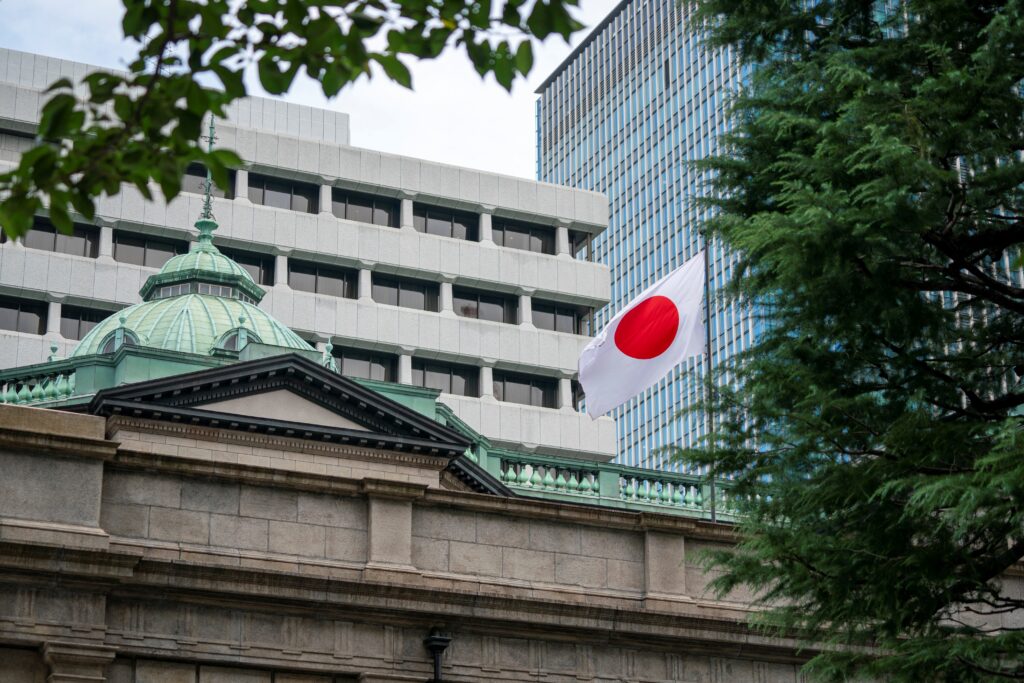 コア消費者インフレ率は7月に2.7%を記録し、28ヶ月連続で目標の2%以上を維持している。(AFP)