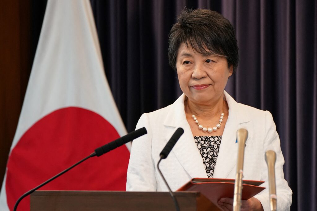 会見に先立ち、上川氏は東京都内で記者団の取材に応じ「誰一人取り残さないという信条で政治活動をしてきた。(AFP)