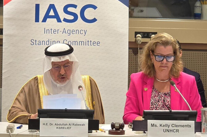 KSreliefの最高責任者であるアブドゥラ・アル=ラビーア博士は、国際法の違反、避難、紛争、自然災害など、人道支援が直面する前例のない課題について議論した。(SPA)