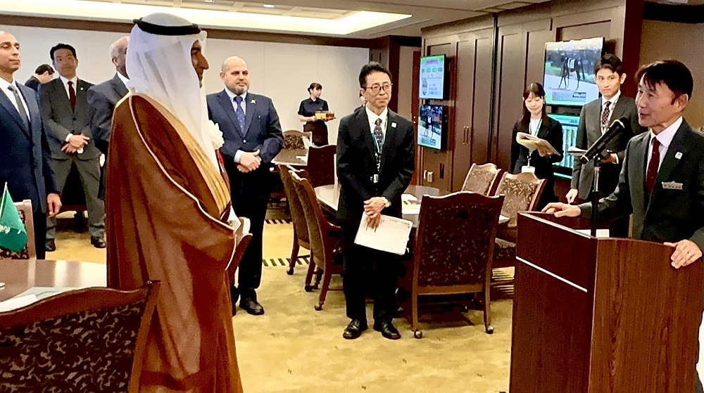 当日は、ガージー・ビンザグル駐日サウジアラビア大使をはじめ、アラブ諸国の大使や外務省、経済産業省の関係者が出席。(ANJ)