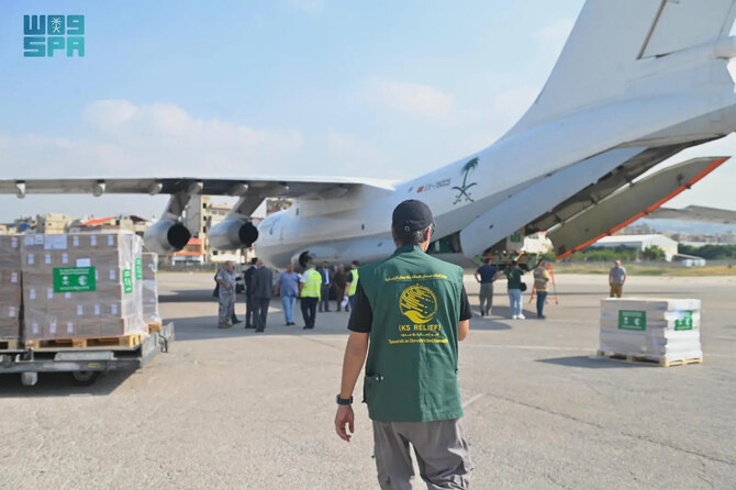 2024年10月16日、イスラエルのヒズボラおよびパレスチナ拠点に対する攻撃により悪化したレバノンの人道的危機に対応するため、サウジアラビアが開始した空輸支援の一環として、サウジアラビア航空の貨物機により、トン単位の人道支援物資がベイルートに空輸された。(SPA)