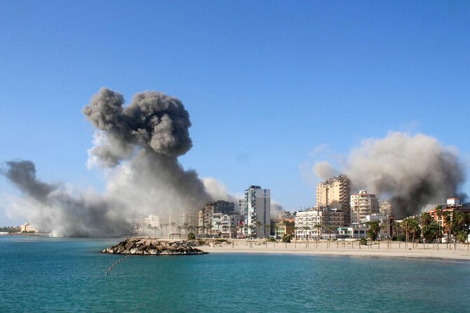イスラエル軍はレバノンとガザ地区に致命的な空爆を行い、エジプト大統領がイスラエルとハマスの戦闘における2日間の停戦を提案した後、攻撃を強めた。(ファイル/AFP)