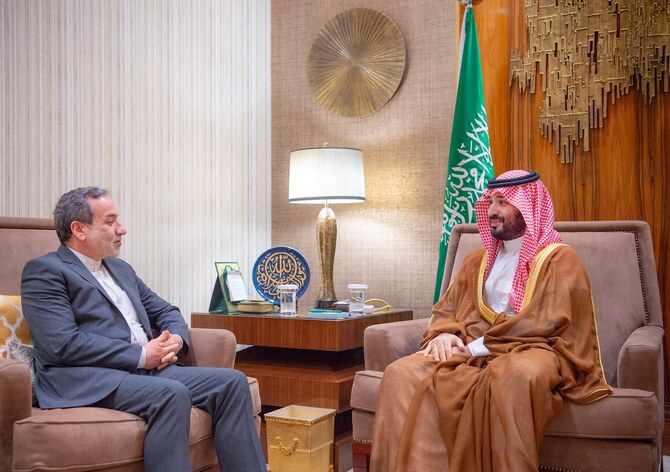 サウジアラビアのムハンマド・ビン・サルマン皇太子は水曜日、リヤドでイランの外相アッバス・アラグチ氏と面会した。（SPA）
