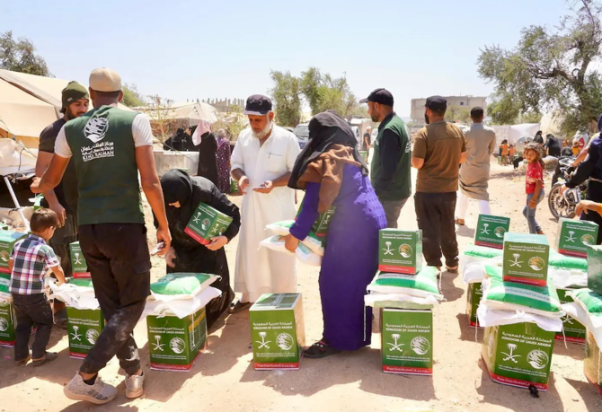 サルマン国王人道援助救援センター(KSrelief)は、キルギス、スーダン、イエメンで、必要な食糧パッケージや衛生キットの配布を通じて、人道的支援活動を継続している。(SPA)