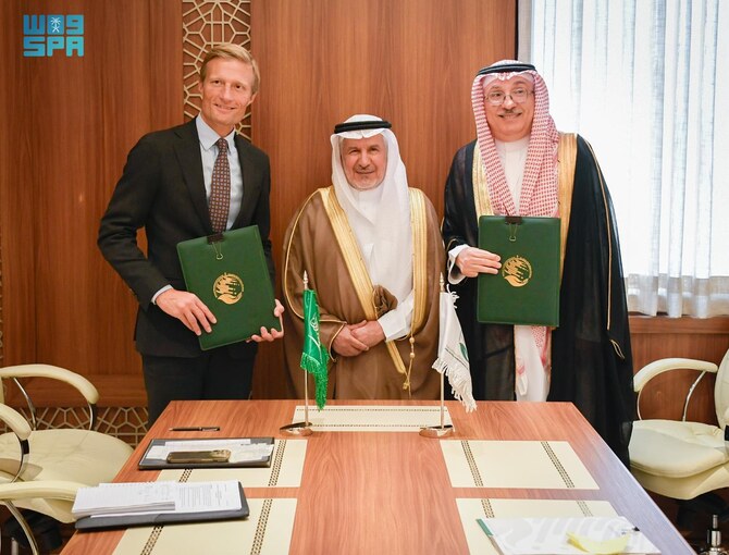 サウジの支援機関であるKSreliefは、イエメンで最も困窮している家庭に2500万ドルの食糧支援を行うため、ジェッダで開催されたハイレベル会議で国連世界食糧計画と協力協定を締結したと、サウジ国営通信が伝えた。(SPA)