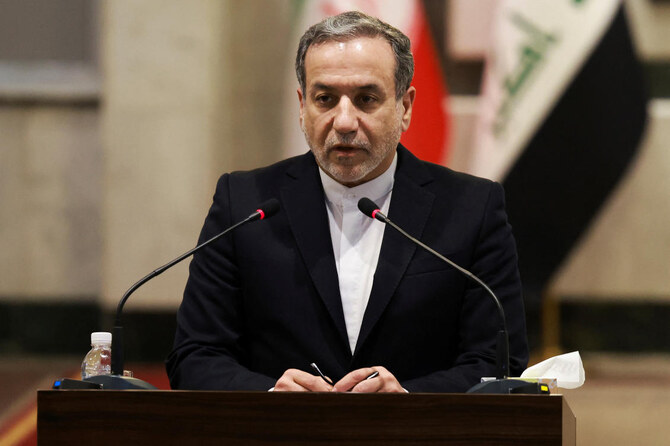 イランのアッバス・アラグチ外相は、イラクのフアード・フセイン外相と会談の後、イラクのバグダッドで演説した。（ロイター）