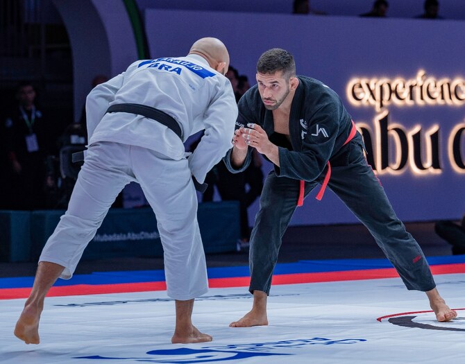 アブダビ・ワールドマスターズ柔術選手権が火曜日、ムバダラ・アリーナで開幕した。(UAEJJF)