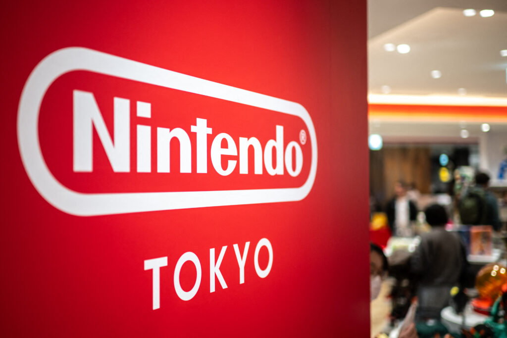 同社は、発売から8年目となるSwitchの後継機種について、3月末までに情報を提供すると約束している。(AFP)