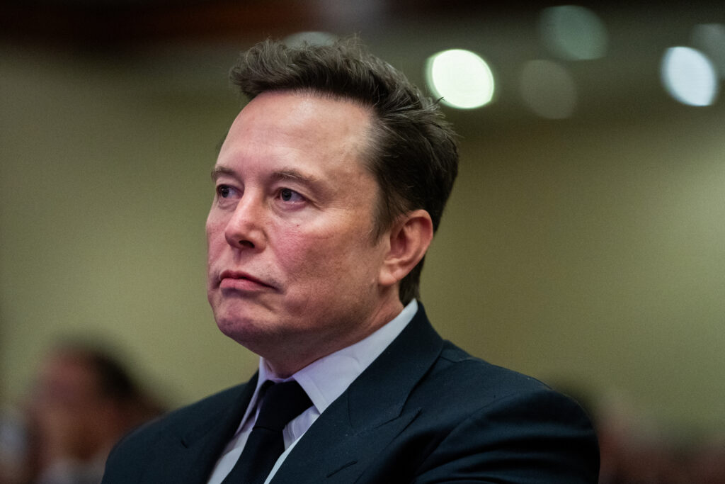 平将明・行政改革担当相は冒頭、米国のトランプ次期政権で実業家イーロン・マスク氏が行政効率化と歳出削減を図る新組織のトップに起用されることに言及。(AFP)