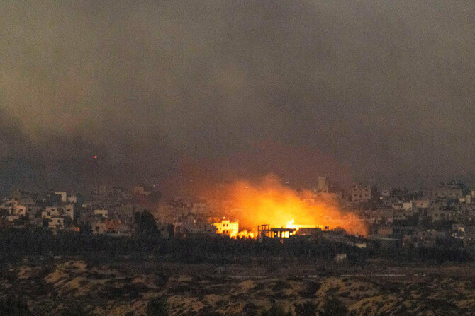 2024年11月16日、イスラエルのアシュケロンから見た、ガザ地区でのイスラエルとハマスの紛争が続く中での北ガザの様子。(ロイター)