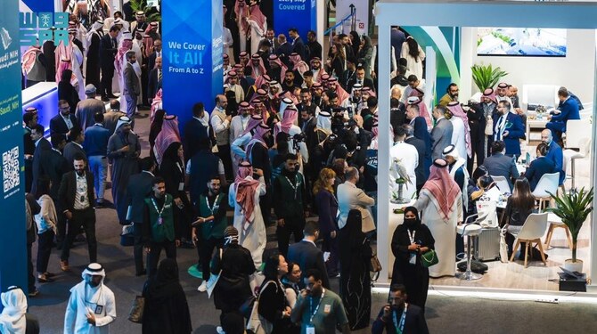 サウジアラビア保健省は、リヤドで開催される CPHI Middle East 展示会で、治療および製薬医療の最新プロジェクトを紹介している。(SPA)
