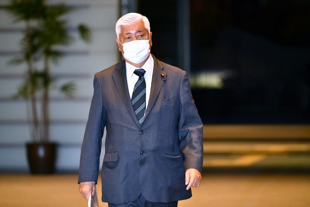 これに先立ち韓国国防省は、尹錫烈（ユン・ソクヨル）大統領の戒厳令布告をめぐる騒動の中、金英鉉（キム・ヨンヒョン）国防相が辞任を申し出たと発表した。(AFP)