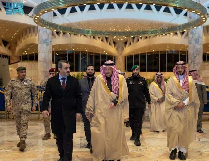 同相は、サウジアラビアはシリア国民とシリア新政権への支持を表明したと述べた。(SPA)