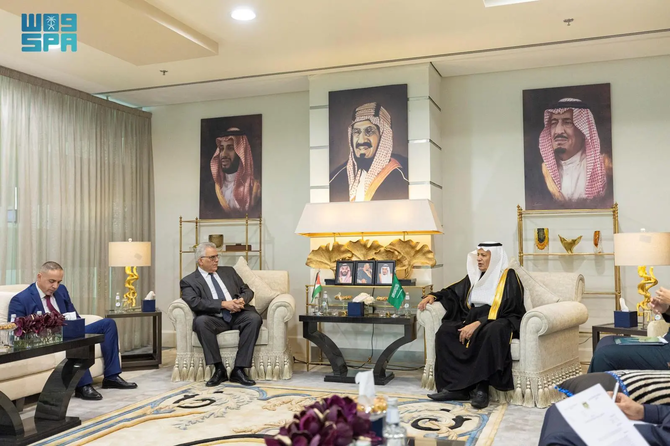 サウジアラビア商工会議所連合会のハッサン・アル・フワイジ会長は、リヤドでマゼン・ガーネム駐王国パレスチナ大使と会談した。SPA