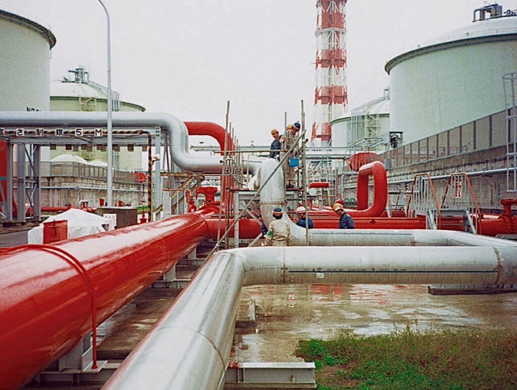 日本製鉄とUSスチール・コーポレーションは月曜日、バイデン大統領らを相手取り、買収計画中止命令の無効を求める訴訟を含む2件の訴訟を起こした。(Nippon Steel)
