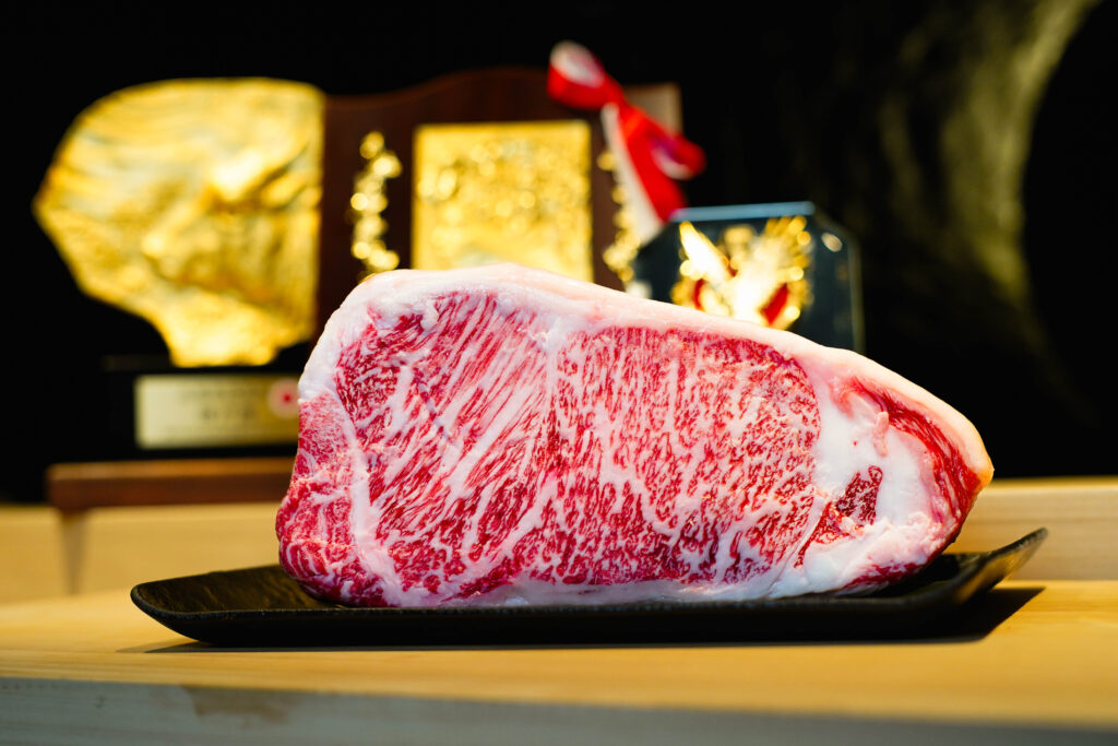 2024年神戸ビーフ枝肉コンクールでチャンピオンに輝くのは毎年1頭だけで、TakaHisaはこの特別な和牛をゲストのために確保した。(提供)