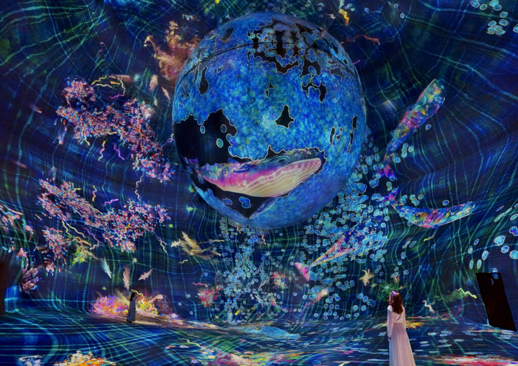 東京を拠点とするアート集団teamLabによって考案されたteamLab Phenomena Abu Dhabiのインスタレーションは、「環境現象」というコンセプトに基づいている。(提供)