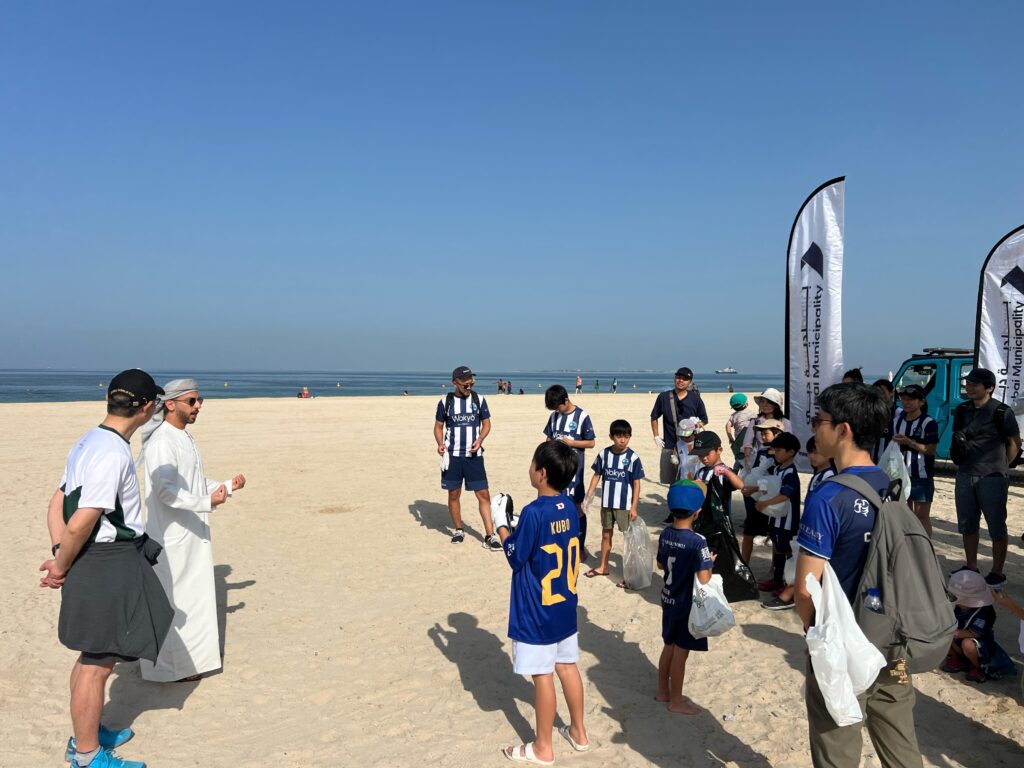 このイニシアチブは、より広範な環境への影響を理解することで、個人が公共スペースとより深いつながりを持ち、それらを維持することの重要性を身につけることができるという考えに沿ったものである。（提供）