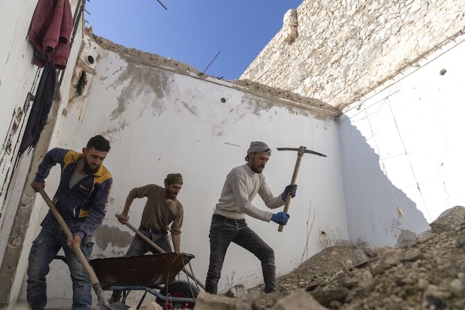 ヒューマン・ライツ・ウォッチ（HRW）シリア担当上級研究員、ヒバ・ザヤディン氏は「同国は『再建が切実に必要であり、シリア国民は生き残りをかけて奮闘している』と述べた。（AFP通信）
