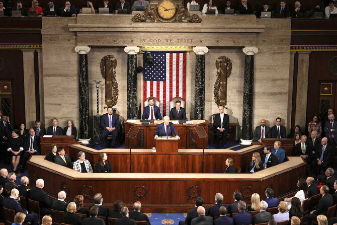 2025年3月4日、ワシントンの国会議事堂で合同会議で演説するドナルド・トランプ米大統領。(AP)