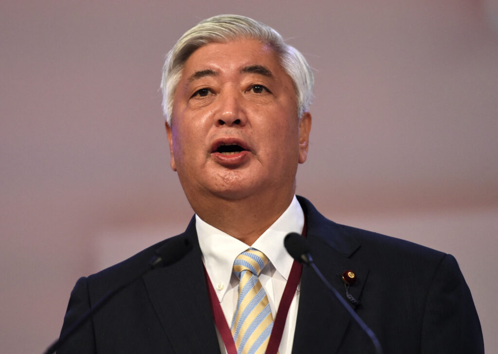 中谷防衛大臣は、「地域問題に関する認識の共有」や「対応力と抑止力をさらに強化するための方策」についても協議すると述べた。(AFP通信)