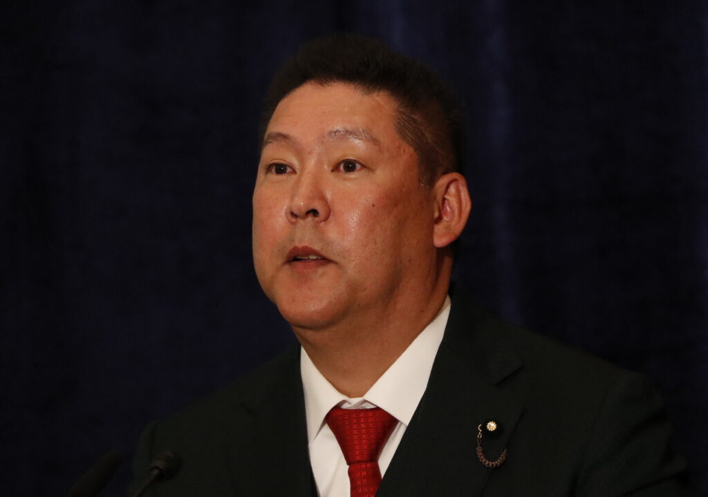 日本テレビによると、立花氏は耳から出血していたが、病院に搬送されるまで意識はあったという。 (AFP)