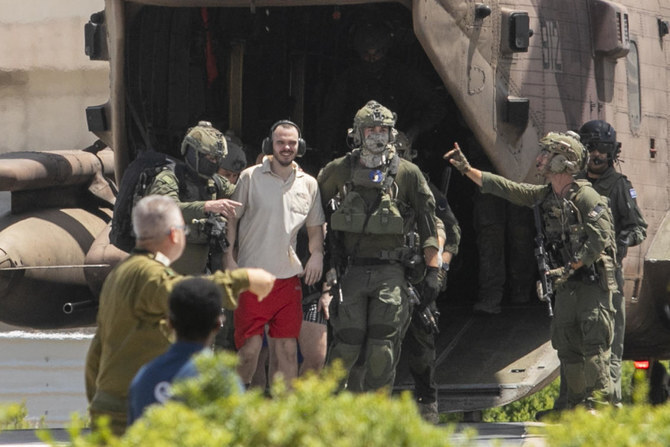 ハマスは土曜日、イスラエルが停戦合意を実施した場合に限り、米国人イスラエル人と4人の他の人質の遺体を解放すると発表した。ハマスはこれを、停戦を軌道に戻すことを目的とした「例外的な合意」と呼んでいる。(AP/ファイル)