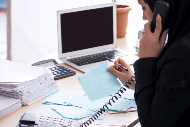 イスラム教徒は、聖なるラマダンの月に仕事と精神性を両立させている。 (SHUTTERSTOCK)