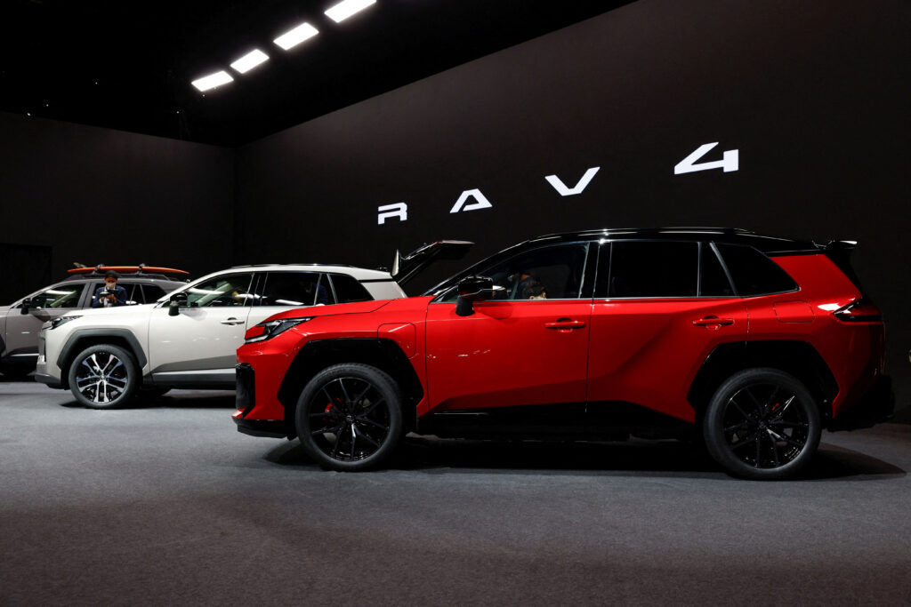 1994年に発売されたRAV4は、昨年100万台以上が販売され、世界中でトヨタの人気車種のひとつとなっている。(ロイター)