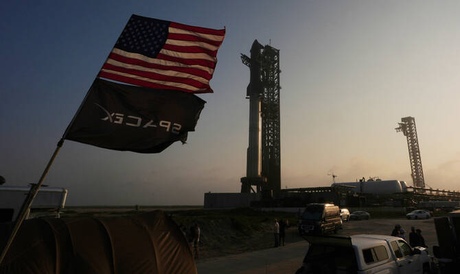 2025年5月26日月曜日、テキサス州スターベースからテスト飛行の準備をするスペースX社のメガロケット「スターシップ」。(AP)