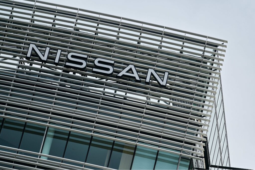 日産はまた、英国輸出金融公社が保証する10億ポンド(13億5000万ドル)のシンジケートローンを利用することも検討しているという。(AFP)。