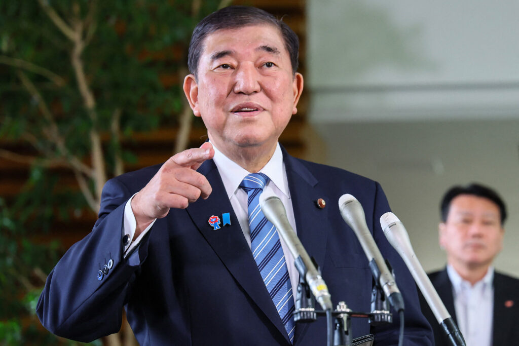 石破氏は記者団に対し、来月予定されている主要7カ国（G7）首脳会議での直接会談を希望すると述べた。(AFP)