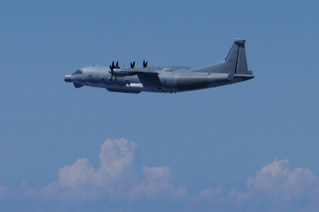東京は先週、中国戦闘機が東シナ海上空で日本の軍用哨戒機から 30 メートル(100 フィート)の距離まで接近したと発表した。(AFP)