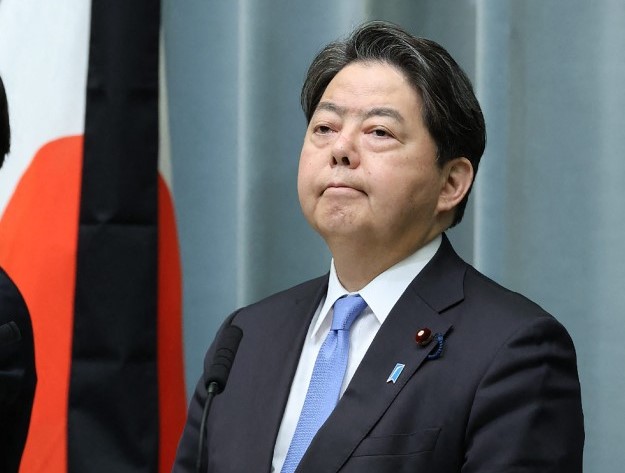 林官房長官はまた、不確実性の低下は、米国の通商政策が日本と世界経済に下方圧力を及ぼすリスクを軽減するだろうと述べた。(AFP)
