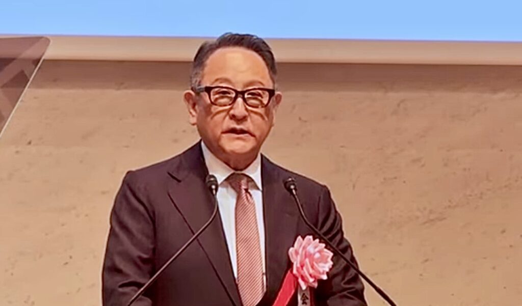 自動車産業は戦後日本の発展を支えてきた。(トヨタ）