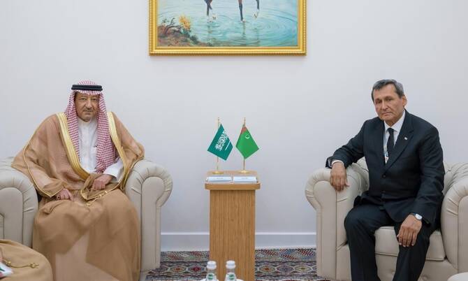 サウジアラビアのエルケレイジ外務副大臣は、トルクメニスタンのラシード・メレドフ副首相兼外務大臣と会談した。(SPA)