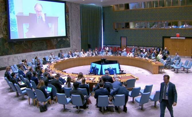国連安全保障理事会でシリア情勢についてブリーフィングするゲイル・ペデルセン特使。(X/@UNDPPA)