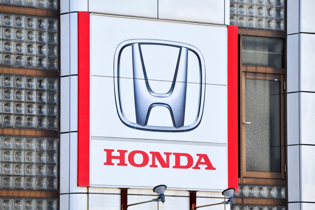 ホンダによると、米国の自動車輸入に対する27.5%の高関税(従来の2.5%と4月にトランプ大統領が課した25%の課税)は、同四半期の営業利益を約1250億円押し下げたという。(AFP)