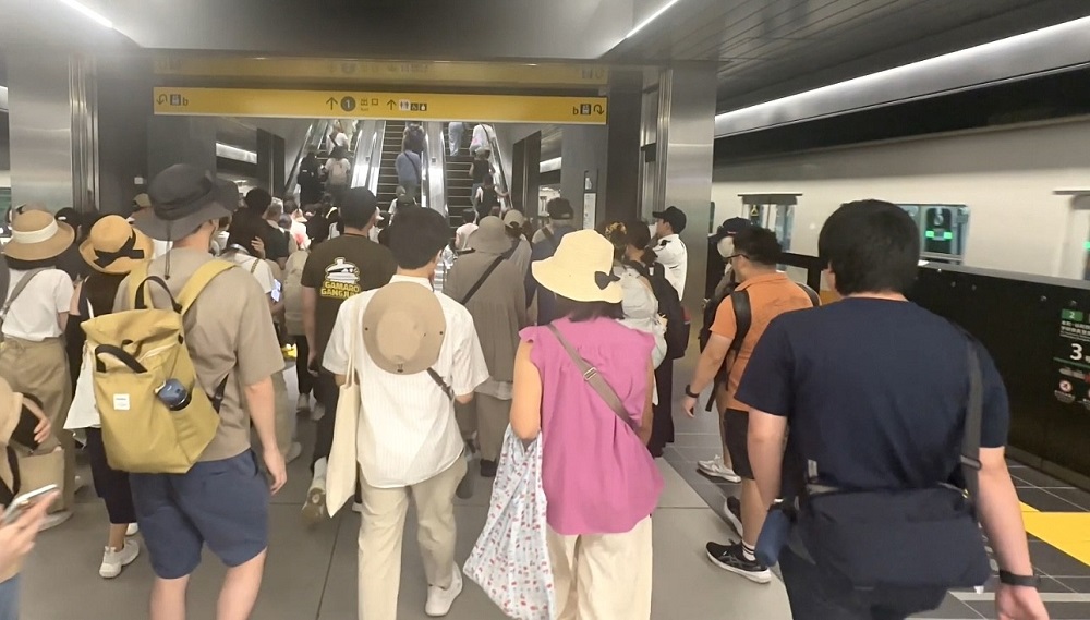 大阪・関西万博会場に直結する大阪の中央線は、水曜日の夜、全線で運転を見合わせた。(ANJ)